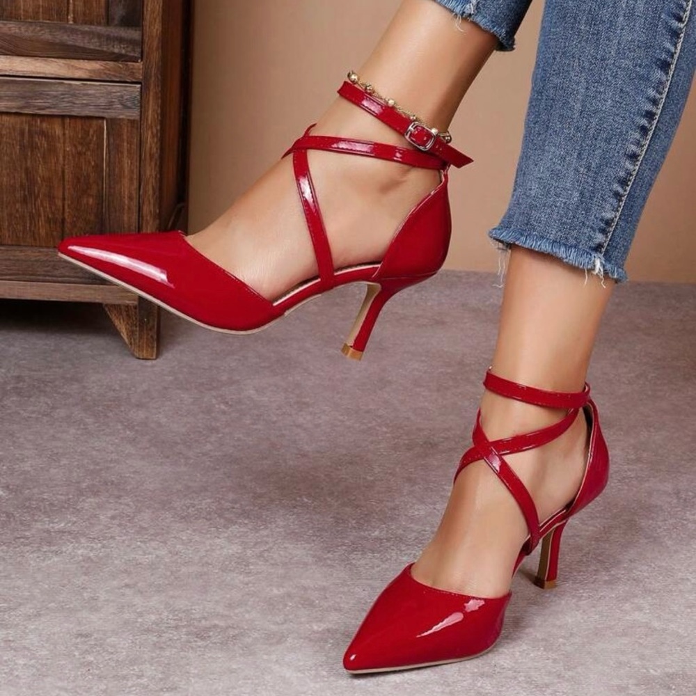 Elegant Red Strappy Heels. 9.50 (CN42)
